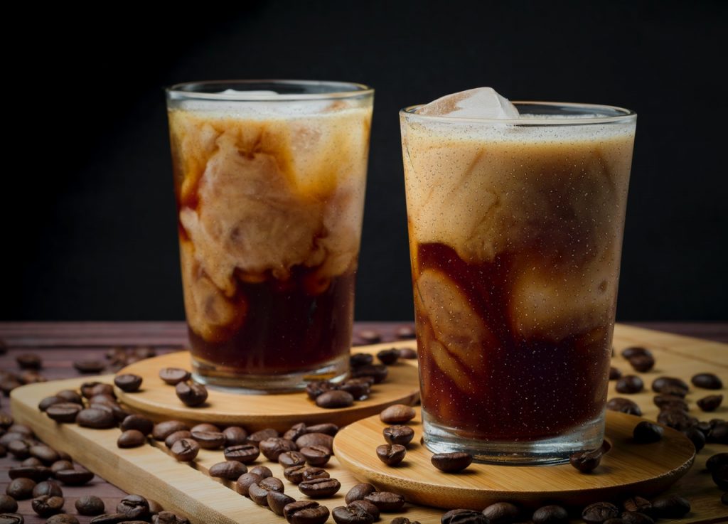 iced macchiato and iced latte